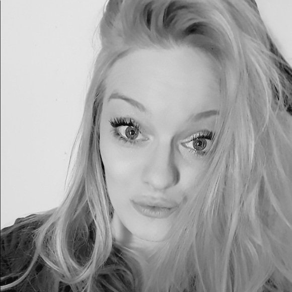 Meet your Posher, Terri - Picture 1 of 6